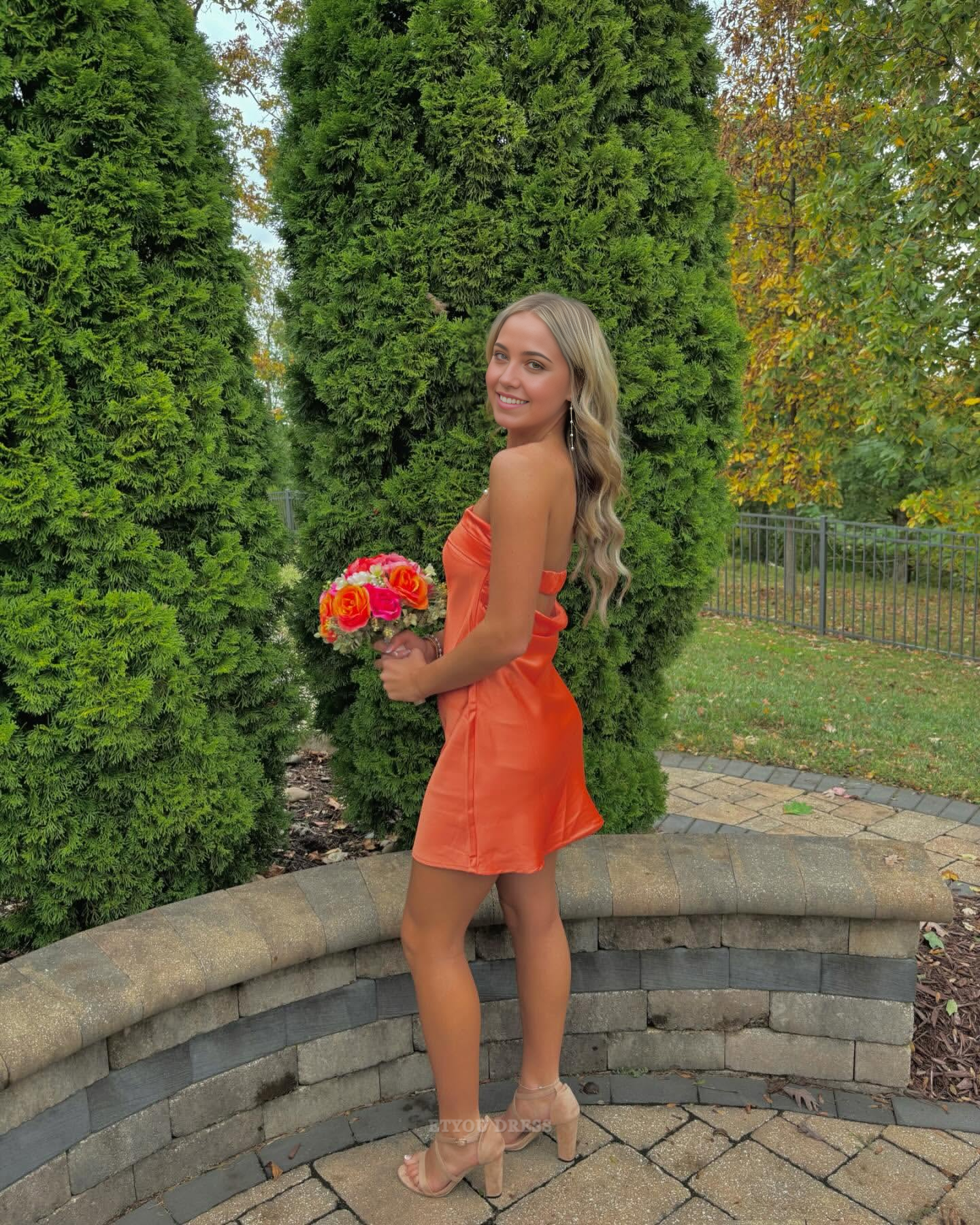 Strapless sleeveless Orange Satin Short Homecoming Dress formal dresses Bridesmaid Dresses evening gown Prom Dress